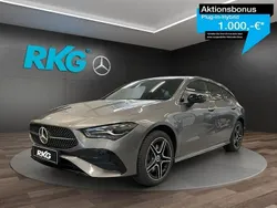 Grau Gebraucht 2024 Mercedes CLA250e Shooting Brake AMG Kombi | 34.650 € (Fairer Preis)