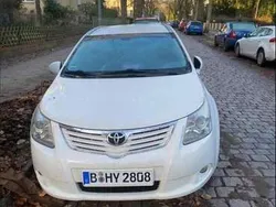Weiß Gebraucht 2010 Toyota Avensis Kombi | 3.300 €