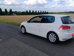 Weiß Gebraucht 2009 VW Golf VI Comfortline Kleinwagen | 2.600 € (Guter Preis)