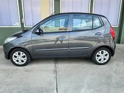 Grau Gebraucht 2012 Hyundai i10 Kleinwagen | 7.390 € (Etwas zu teuer)
