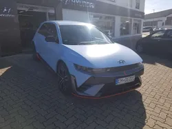 Performance blue matt Gebraucht 2024 Hyundai Ioniq 5 SUV | 67.990 €