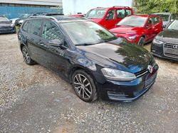 Schwarz Gebraucht 2014 VW Golf VII Highline Kombi | 4.550 € (Etwas zu teuer)