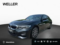 Black sapphire (schwarz) Gebraucht 2022 BMW 320 Comfort Edition Limousine | 34.950 € (Fairer Preis)