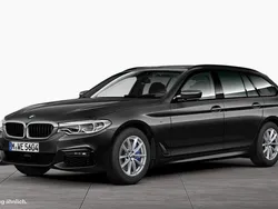 Grau Gebraucht 2019 BMW 530 Shadowline Kombi | 34.910 € (Fairer Preis)