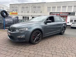 Grau Gebraucht 2017 Skoda Octavia RS Kombi | 16.900 € (Fairer Preis)