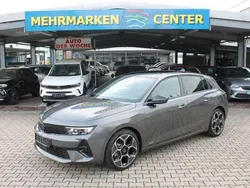 Grau Neu 2024 Opel Astra Ultimate Limousine | 29.990 € (Etwas zu teuer)