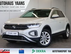 Ascotgrau Gebraucht 2023 VW T-Roc Life SUV | 22.989 € (Superpreis)