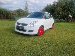 Weiß Gebraucht 2008 Suzuki Swift Kleinwagen | 2.800 €