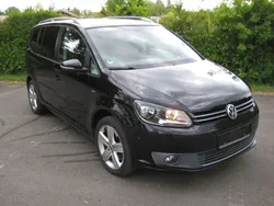 Schwarz Gebraucht 2014 VW Touran Life Van / Kleinbus | 11.490 € (Fairer Preis)