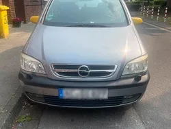 Grau Gebraucht 2003 Opel Zafira Van / Kleinbus | 1.100 € (Guter Preis)