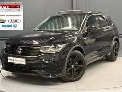 Schwarz metallic (deep black perleffekt) Gebraucht 2022 VW Tiguan Style SUV | 37.490 € (Teuer)