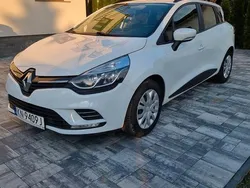 Weiß Gebraucht 2020 Renault Clio V Intens Limousine | 6.744 €