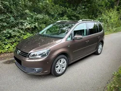 Braun Gebraucht 2013 VW Touran Van / Kleinbus | 9.390 € (Fairer Preis)