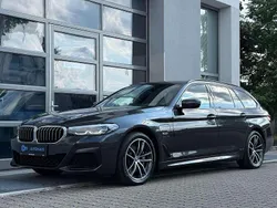 Sophistograu Gebraucht 2022 BMW 530e M Sport Kombi | 29.890 € (Guter Preis)