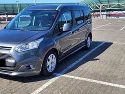 Grau Gebraucht 2016 Ford Tourneo Titanium Van / Kleinbus | 11.500 € (Guter Preis)
