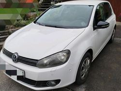 Weiß Gebraucht 2012 VW Golf VI Style Kleinwagen | 7.399 € (Etwas zu teuer)