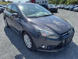 Grau Gebraucht 2011 Ford Focus Titanium Limousine | 3.640 € (Guter Preis)