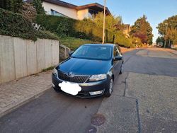 Grau Gebraucht 2016 Skoda Rapid Ambition Kombi | 9.100 € (Fairer Preis)