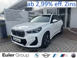 Weiss Gebraucht 2023 BMW X1 Performance SUV | 41.575 € (Fairer Preis)