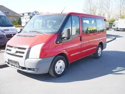 Rot Gebraucht 2009 Ford Transit Kombi | 4.165 € (Fairer Preis)