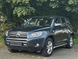 Grau Gebraucht 2008 Toyota RAV4 Sol SUV | 8.200 € (Fairer Preis)