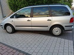 Silber Gebraucht 2005 VW Sharan Van / Kleinbus | 6.300 € (Teuer)