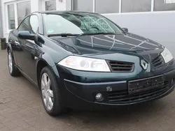 Grün Gebraucht 2006 Renault Mégane Cabriolet Dynamique Cabrio | 3.998 € (Teuer)