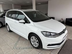 Weiß Gebraucht 2023 VW Touran Comfortline Van / Kleinbus | 18.450 € (Superpreis)