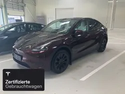 Rot Gebraucht 2024 Tesla Model Y Long Range SUV | 47.500 €
