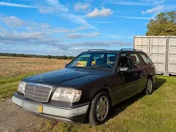 Schwarz Gebraucht 1995 Mercedes E320 Kombi | 4.000 €