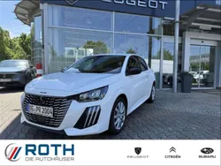Lack weiss banquise/typ aussen Gebraucht 2024 Peugeot 208 Allure Kleinwagen | 24.900 €