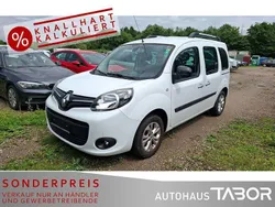 Mineral weiss Gebraucht 2017 Renault Kangoo LIMITED Van / Kleinbus | 9.385 € (Fairer Preis)
