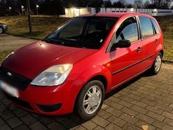 Rot Gebraucht 2003 Ford Fiesta Kleinwagen | 1.399 € (Fairer Preis)
