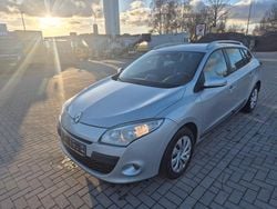 Grau Gebraucht 2012 Renault Mégane GrandTour Expression Kombi | 1.398 € (Superpreis)