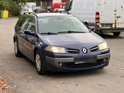 Blau Gebraucht 2009 Renault Mégane GrandTour Kombi | 2.490 €