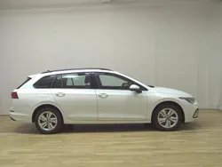 Weiss Gebraucht 2022 VW Golf VIII Life Kombi | 17.980 € (Superpreis)