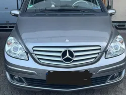 Silber Gebraucht 2007 Mercedes B200 Van / Kleinbus | 4.300 €