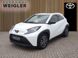 Super white Gebraucht 2024 Toyota Aygo X X-play SUV | 14.890 €