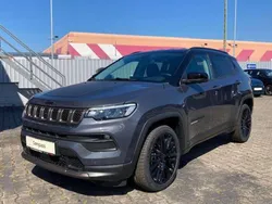 Graphite grey / dach schwarz Gebraucht 2022 Jeep Compass SUV | 33.490 €