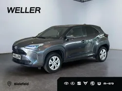 Grau Gebraucht 2023 Toyota Yaris Cross Team SUV | 24.680 € (Guter Preis)