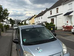 Grau Gebraucht 2009 Daihatsu Cuore Kleinwagen | 1.499 € (Guter Preis)