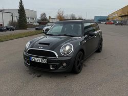 Grün Gebraucht 2011 Mini Cooper Clubman Kombi | 7.500 €