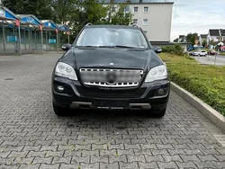 Schwarz Gebraucht 2009 Mercedes ML300 SUV | 9.000 €