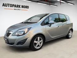 Grau Gebraucht 2013 Opel Meriva Innovation Van / Kleinbus | 7.999 € (Guter Preis)