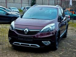 Rot Gebraucht 2014 Renault Scénic III Bose Edition Van / Kleinbus | 5.500 € (Fairer Preis)