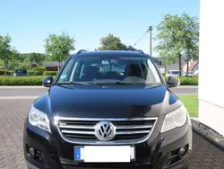 Schwarz Gebraucht 2009 VW Tiguan Track & Field SUV | 7.500 € (Teuer)
