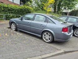 Grau Gebraucht 2003 Opel Vectra Coupé | 1.850 €
