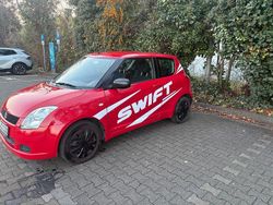 Rot Gebraucht 2008 Suzuki Swift Kleinwagen | 2.199 €