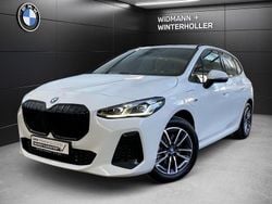 Weiß Gebraucht 2022 BMW 225 Active Tourer Luxury Line Van / Kleinbus | 33.780 € (Etwas zu teuer)