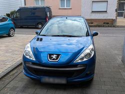 Blau Gebraucht 2011 Peugeot 206+ Kleinwagen | 2.300 € (Fairer Preis)